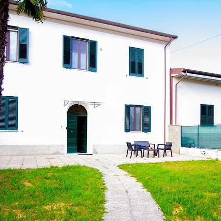 Les House - 1 By Tuscanywego Apartment