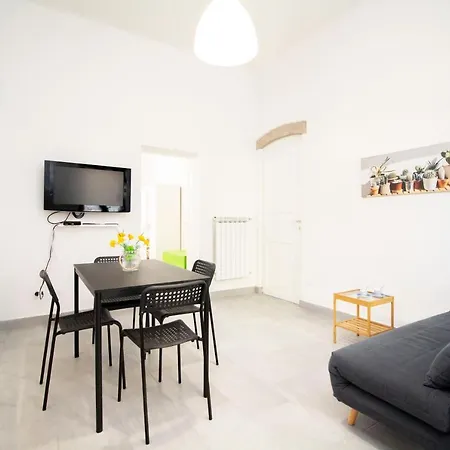 Apartment Les House - 1 By Tuscanywego *